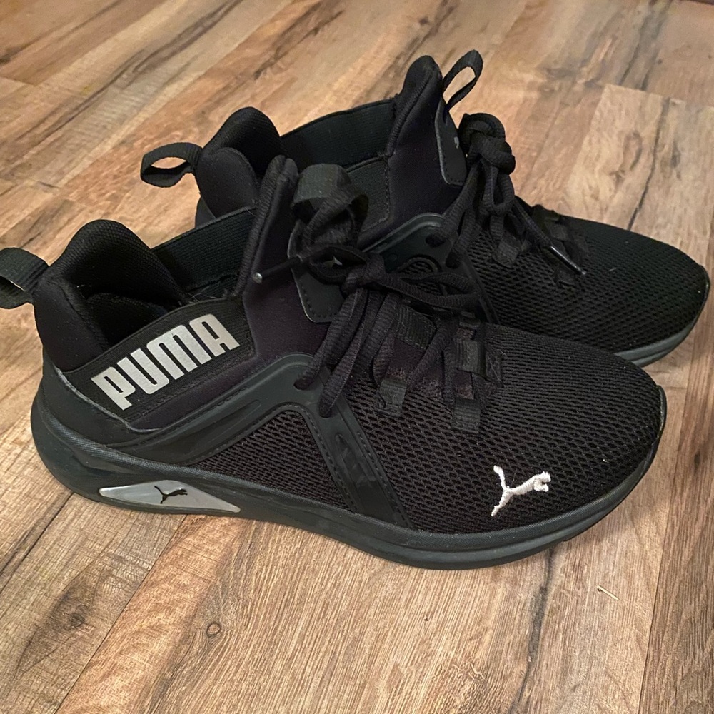 7.5 Enzo Puma Training Shoes